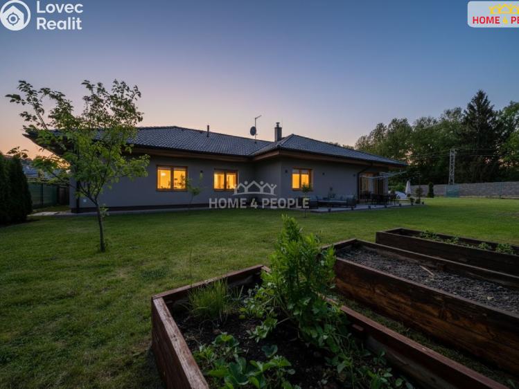 Prodej rodinného domu Srubec, Slunečná č. 5