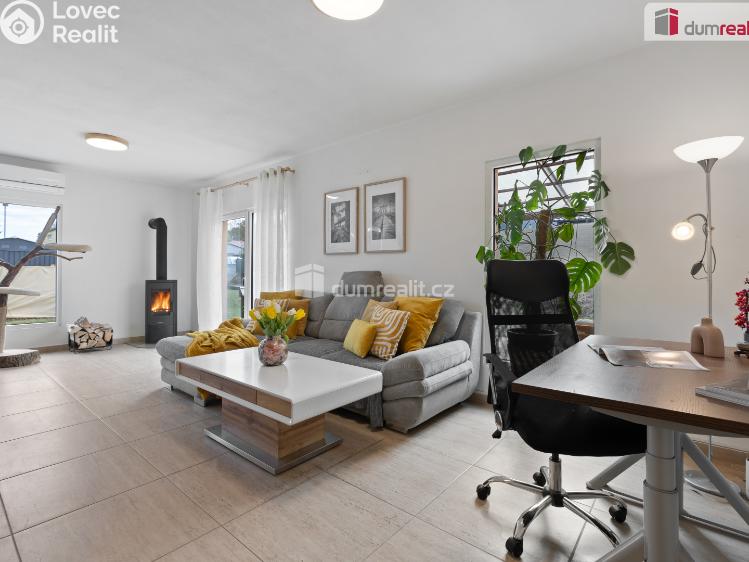 Prodej rodinného domu Kamenice, Lysá č. 9