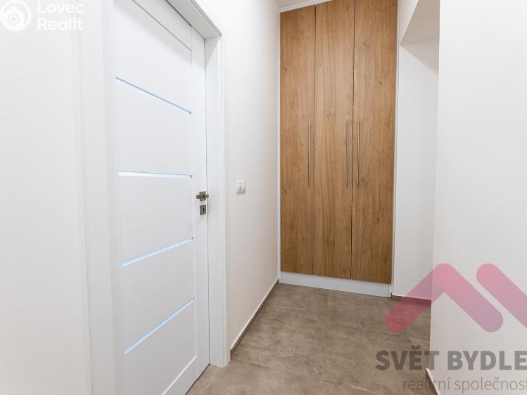 Pronájem bytu 1+1 Praha, Nad Královskou oborou 268/41 č. 12