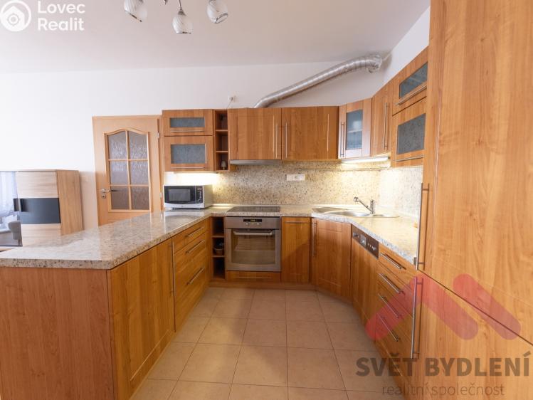 Pronájem bytu 3+KK Praha, V osikách 520/8 č. 4