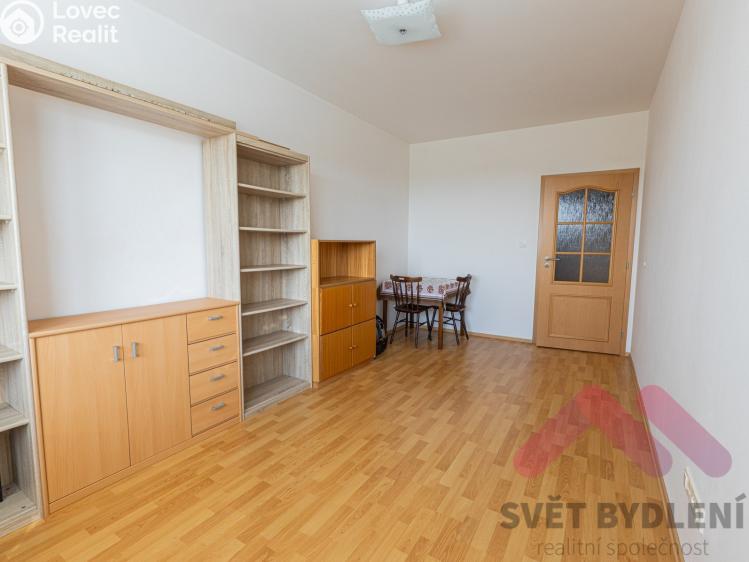 Pronájem bytu 3+KK Praha, V osikách 520/8 č. 12