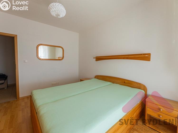 Pronájem bytu 3+KK Praha, V osikách 520/8 č. 16