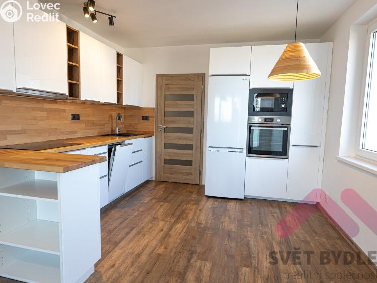 Pronájem bytu 2+KK Praha, Mezi školami 2321/2 č. 1