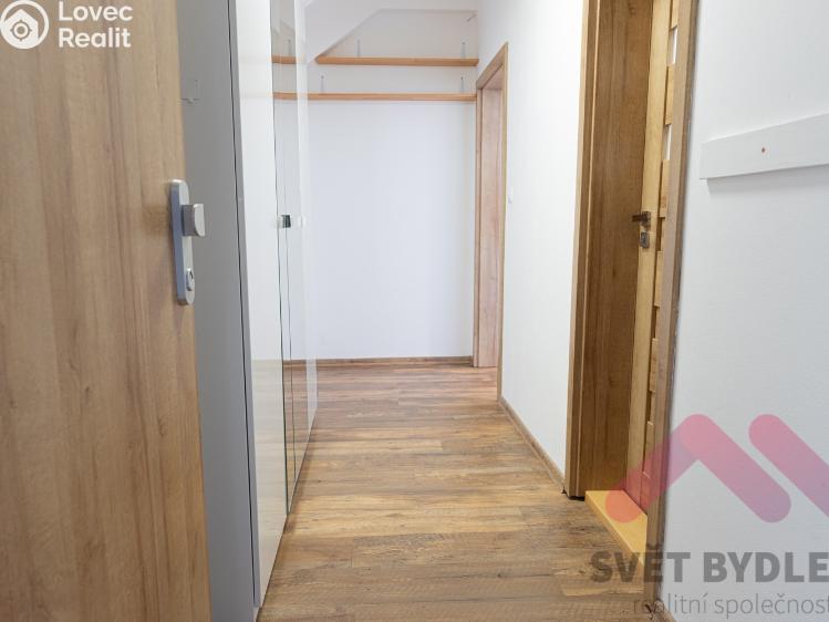 Pronájem bytu 2+KK Praha, Mezi školami 2321/2 č. 13