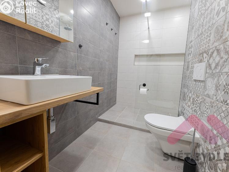 Pronájem bytu 2+KK Praha, Mezi školami 2321/2 č. 15