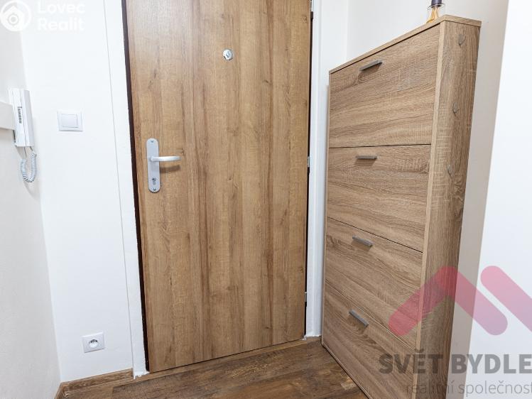 Pronájem bytu 2+KK Praha, Mezi školami 2321/2 č. 22