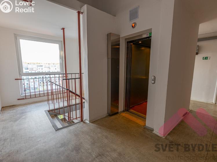 Pronájem bytu 2+KK Praha, Mezi školami 2321/2 č. 24