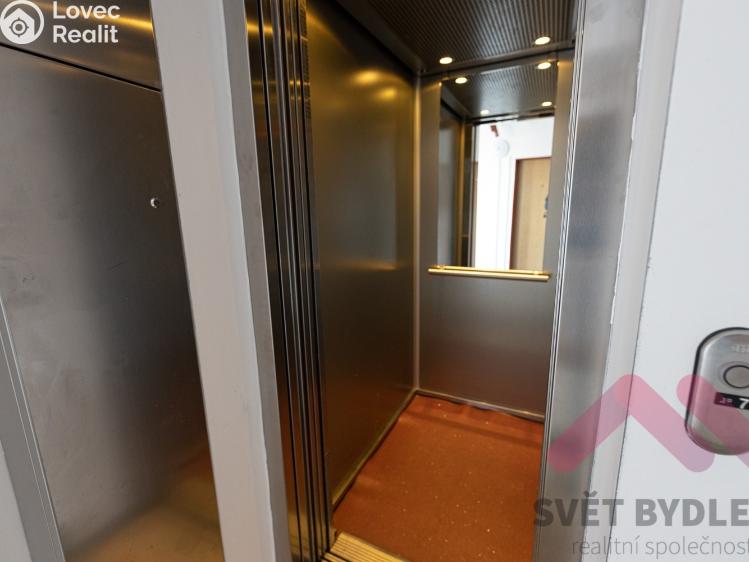 Pronájem bytu 2+KK Praha, Mezi školami 2321/2 č. 25