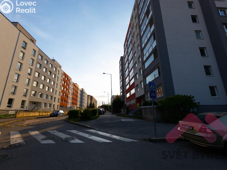 Pronájem bytu 2+KK Praha, Mezi školami 2321/2 č. 27