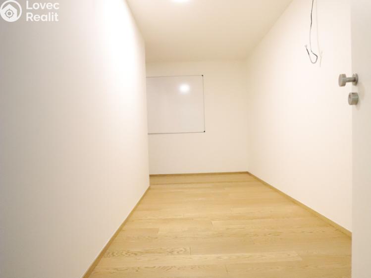 Продажа квартиры 4+KK Praha, Hodonínská č. 18