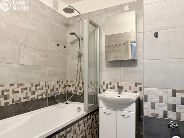 Pronájem bytu 4+KK Kladno, Děčínská 3213 č. 8