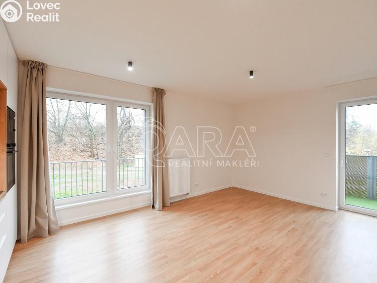 Pronájem bytu 3+KK Benešov, 102. pluku 2452 č. 2