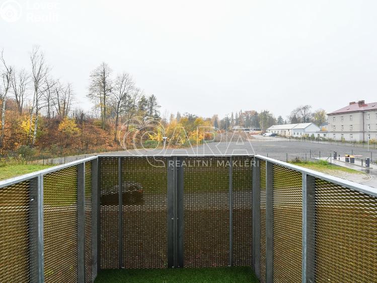 Pronájem bytu 3+KK Benešov, 102. pluku 2452 č. 3