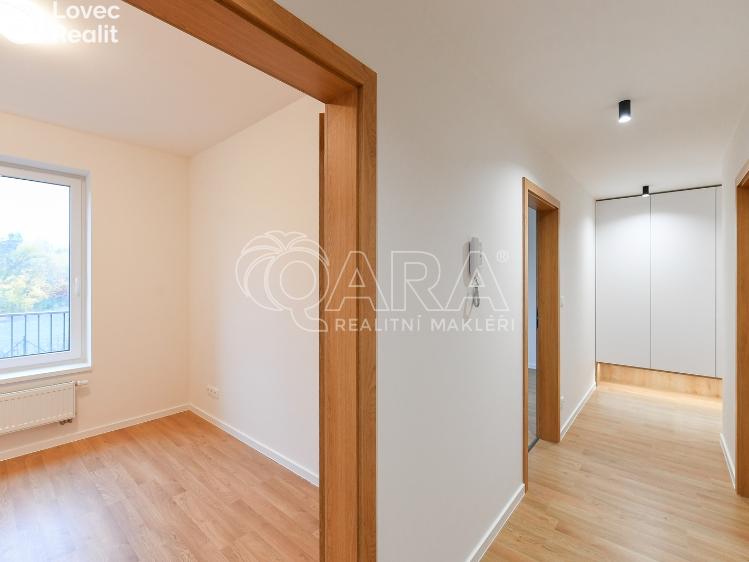 Pronájem bytu 3+KK Benešov, 102. pluku 2452 č. 7