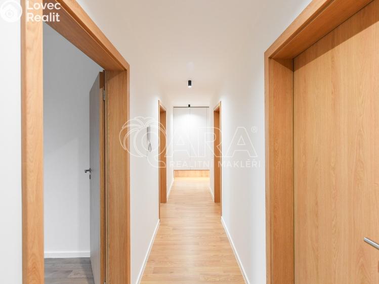 Pronájem bytu 3+KK Benešov, 102. pluku 2452 č. 15