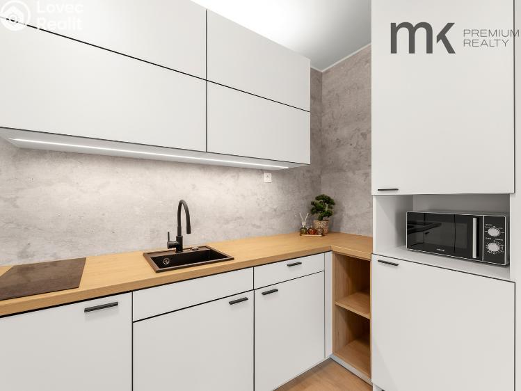 Pronájem bytu 1+KK Praha, Na bitevní pláni 1185/40 č. 4