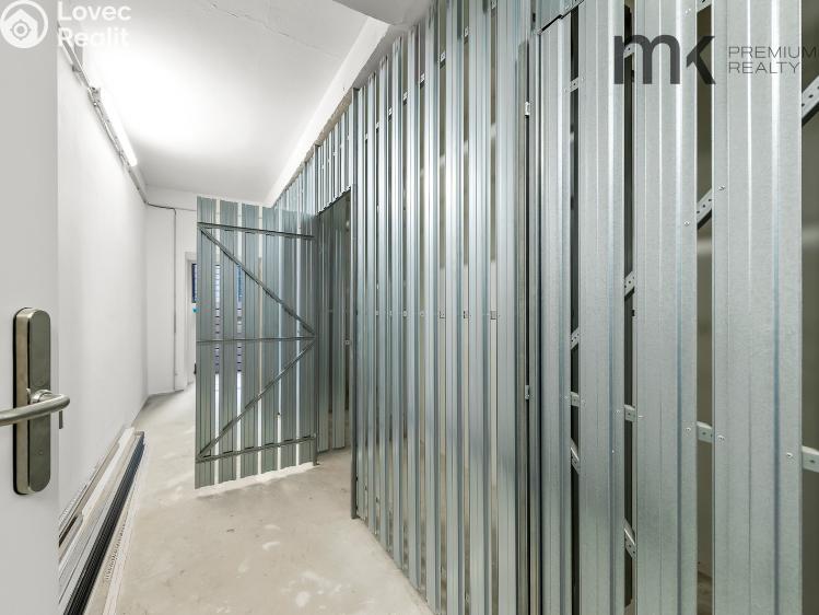 Rent apartment 1+KK Praha, Na bitevní pláni 1185/40 č. 9