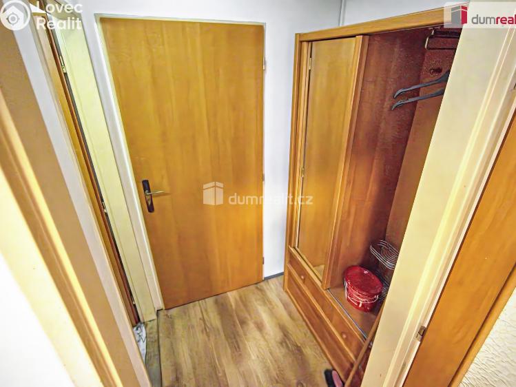 Pronájem bytu 1+KK Neratovice, Hlavní č. 10