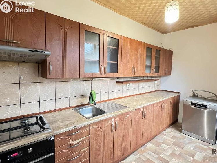 Prodej bytu 3+1 Třinec, Topolová č. 3