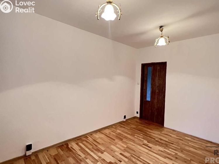 Prodej bytu 3+1 Třinec, Topolová č. 7