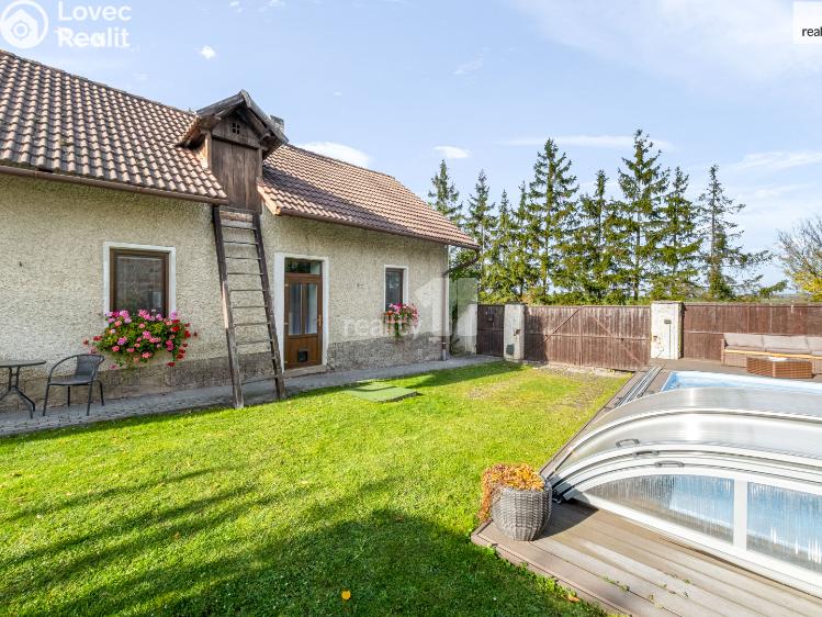 Prodej rodinného domu Cerhenice, Školská č. 13