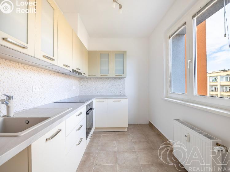 Продаж квартири 2+1 Praha, Arabská 572/2 č. 1