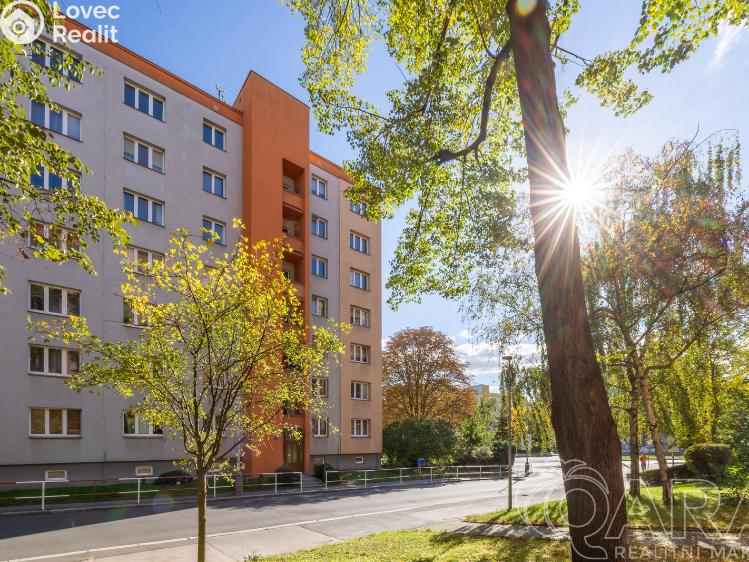 Продаж квартири 2+1 Praha, Arabská 572/2 č. 18