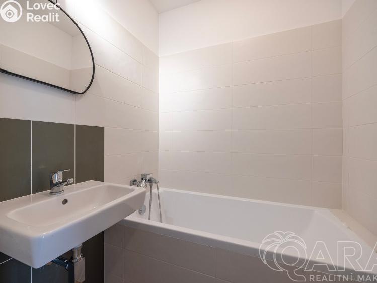 Продаж квартири 2+1 Praha, Arabská 572/2 č. 14