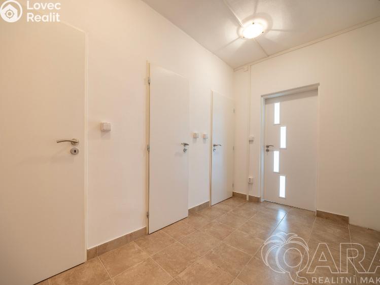 Продаж квартири 2+1 Praha, Arabská 572/2 č. 18