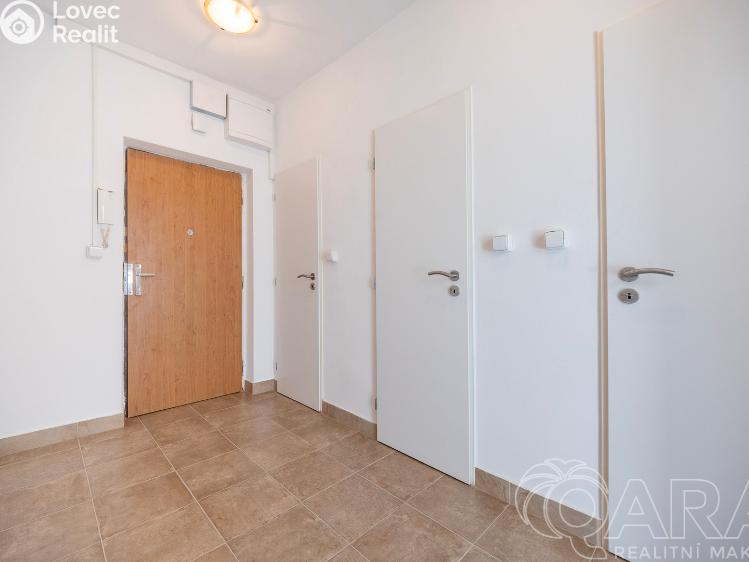 Продаж квартири 2+1 Praha, Arabská 572/2 č. 11