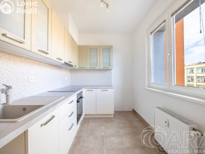 Продаж квартири 2+1 Praha, Arabská č. 1