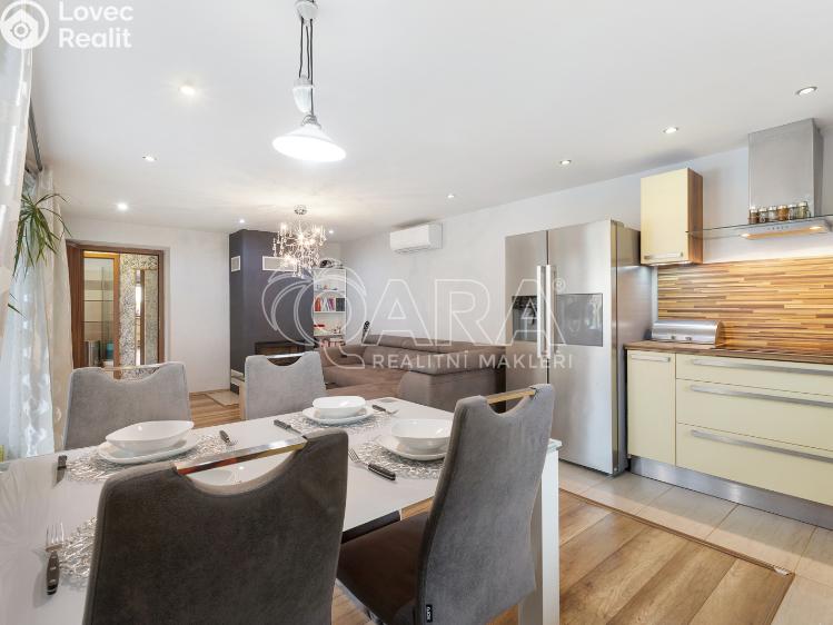 Продаж сімейного будинку Doubravčice, Českobrodská č. 10