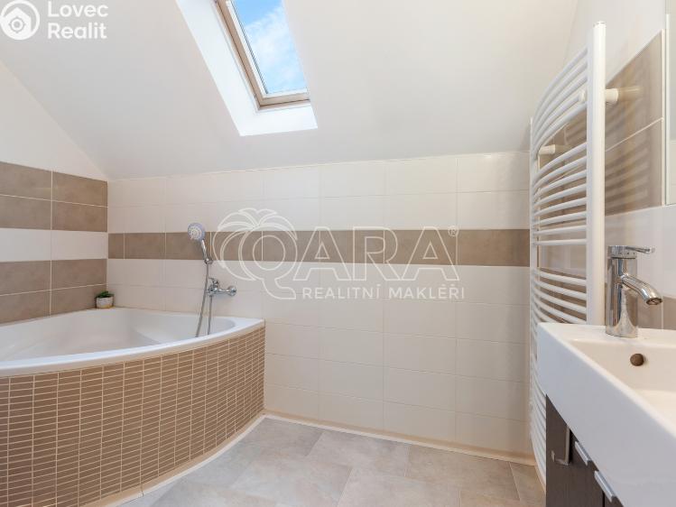 Продаж сімейного будинку Doubravčice, Českobrodská č. 14