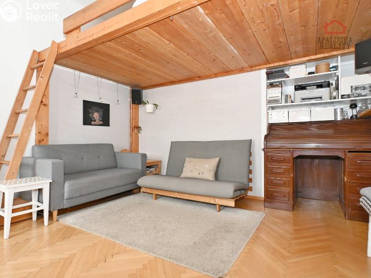 Prodej bytu 2+1 Praha, Pod lázní 1026/2 č. 5