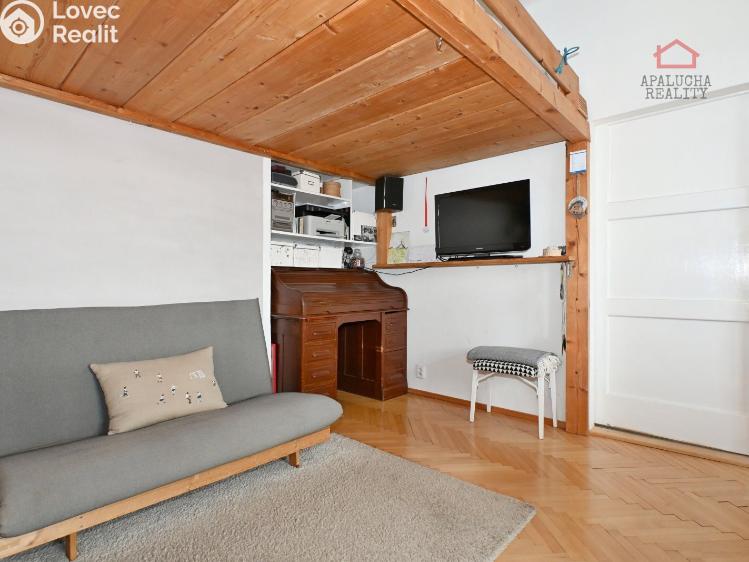 Prodej bytu 2+1 Praha, Pod lázní 1026/2 č. 7