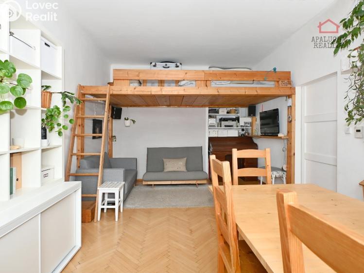 Prodej bytu 2+1 Praha, Pod lázní 1026/2 č. 3