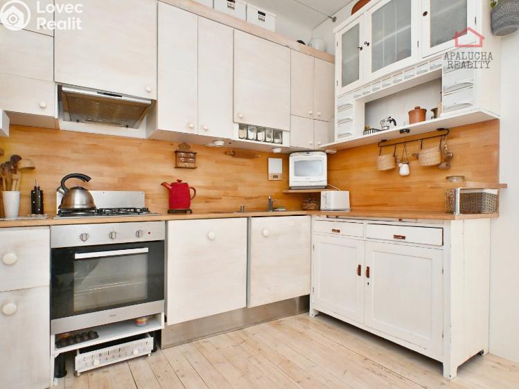 Prodej bytu 2+1 Praha, Pod lázní 1026/2 č. 7