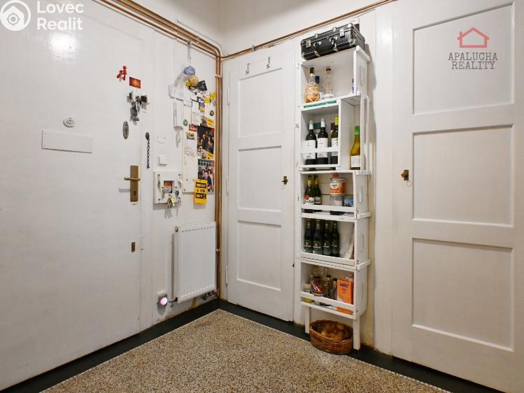 Prodej bytu 2+1 Praha, Pod lázní 1026/2 č. 13