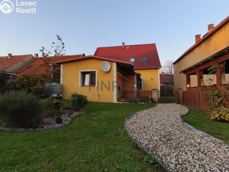 Продаж сімейного будинку Peruc č. 9