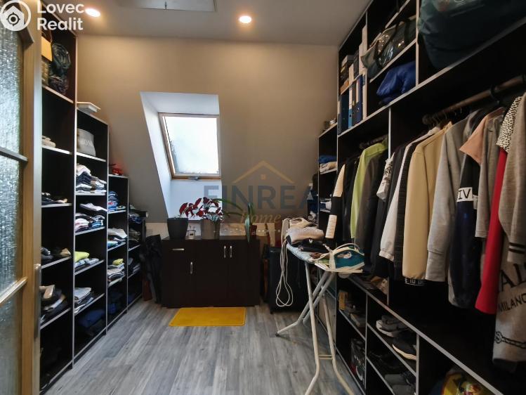 Продаж сімейного будинку Peruc č. 38