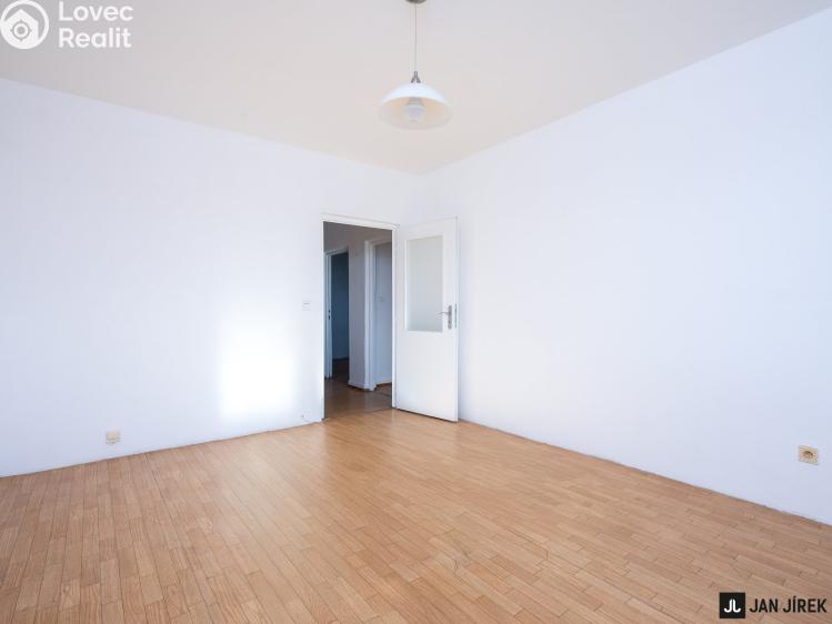 Pronájem bytu 2+1 Hradec Králové, Březhradská č. 8