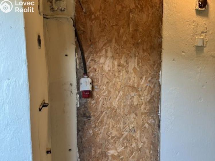 Prodej garáže Žandov, Nádražní č. 3