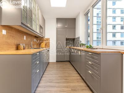 Продажа квартиры 3+1 Praha, Petržílkova č. 2