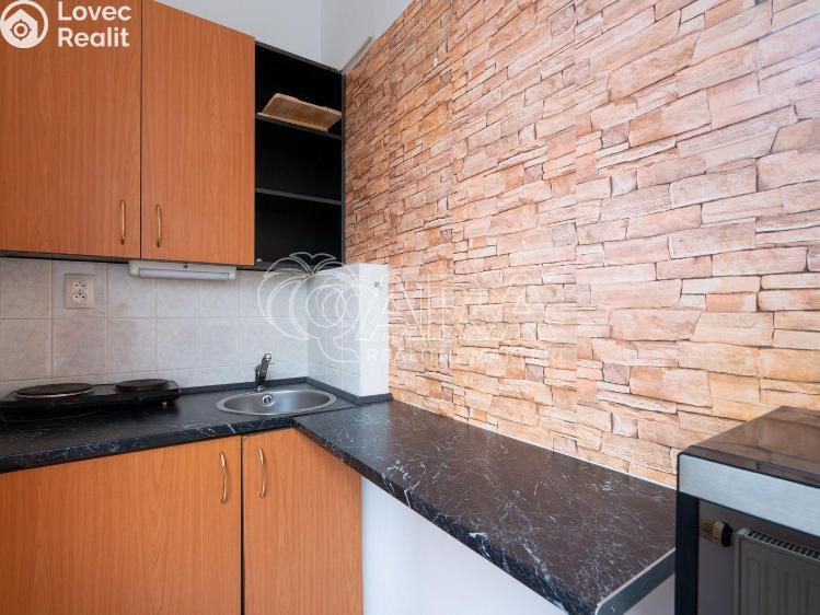 Pronájem bytu 1+KK Praha, Petržílkova 2570/25 č. 4