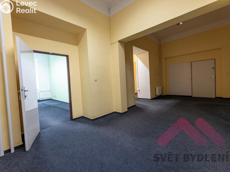 Pronájem kanceláře Praha, Peckova 301/13 č. 11