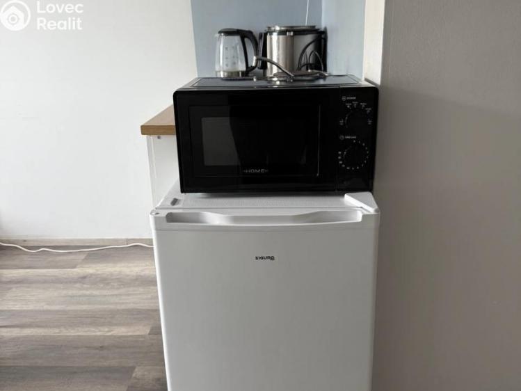 Pronájem bytu 1+KK Praha, Děčínská č. 7