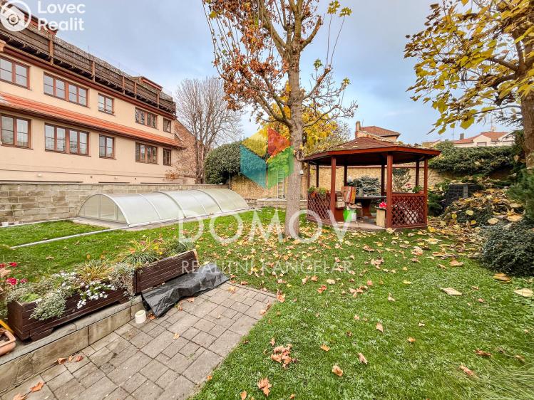 Pronájem bytu 1+KK Beroun, Náměstí Joachima Barranda č. 5