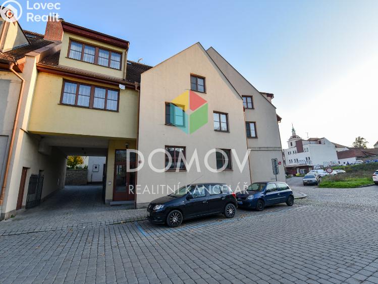 Pronájem bytu 1+KK Beroun, Náměstí Joachima Barranda č. 7