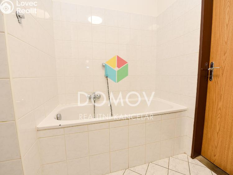 Pronájem bytu 1+KK Beroun, Náměstí Joachima Barranda č. 9