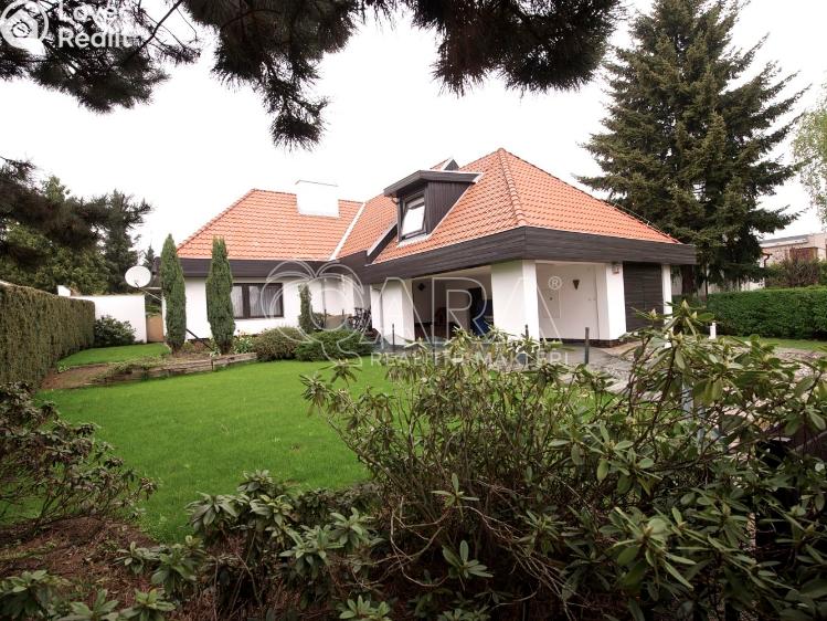 Pronájem rodinného domu Praha, Ke hrádku 1105/10 č. 19